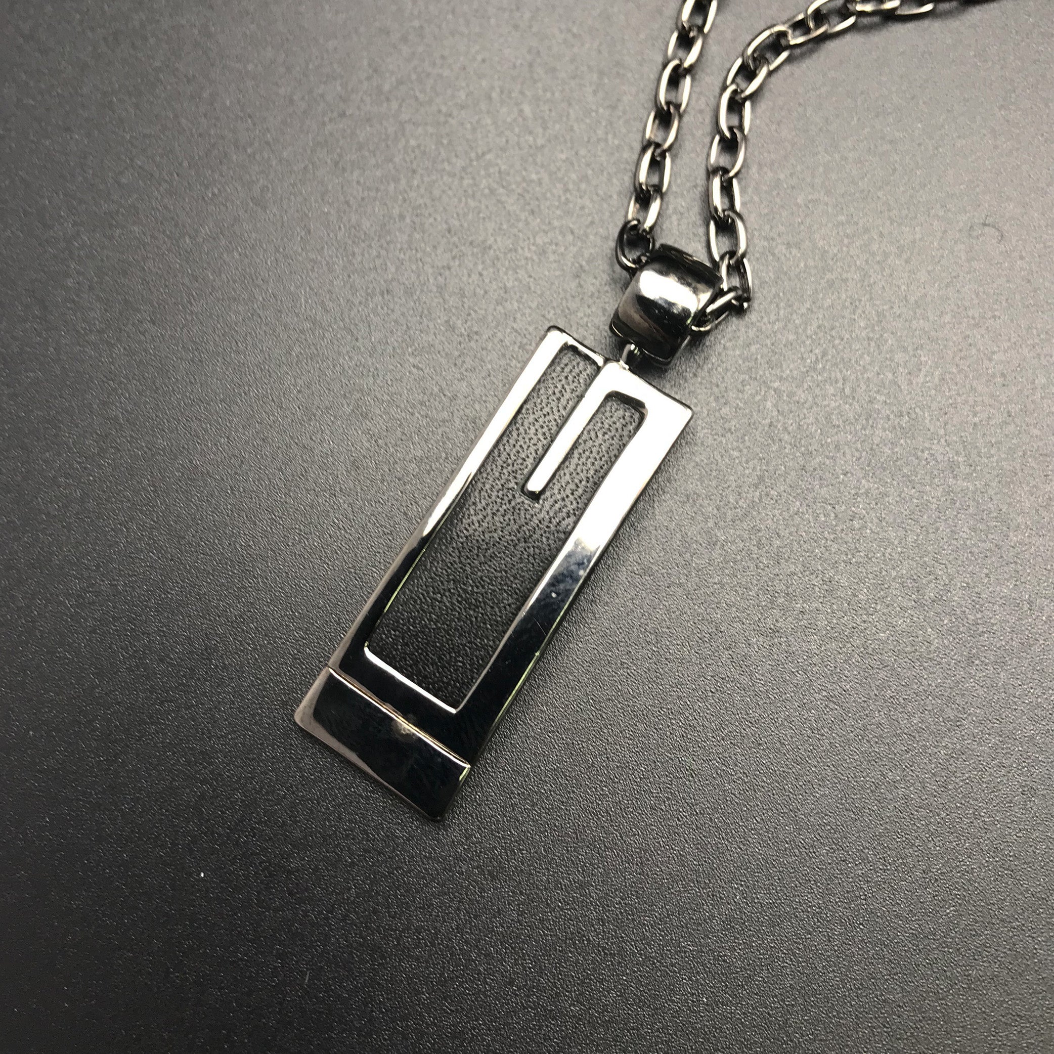 Men Necklace with a Letter G Plate